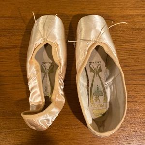 Freed Classic Pro Pointe Shoes